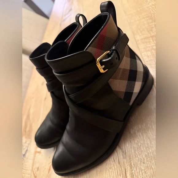 BURBERRY Pryle House Check & Leather Equestrian Ankle Boots 39.5 / 9 - Picture 6 of 15